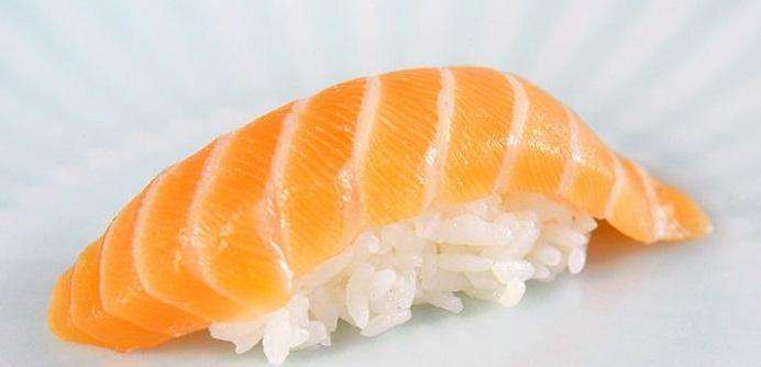 Фото для рецепта: Суши с лососем