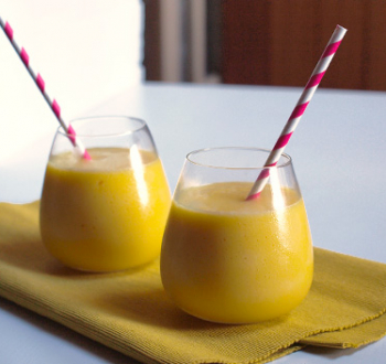 Фото для рецепта: Тропический напиток из манго